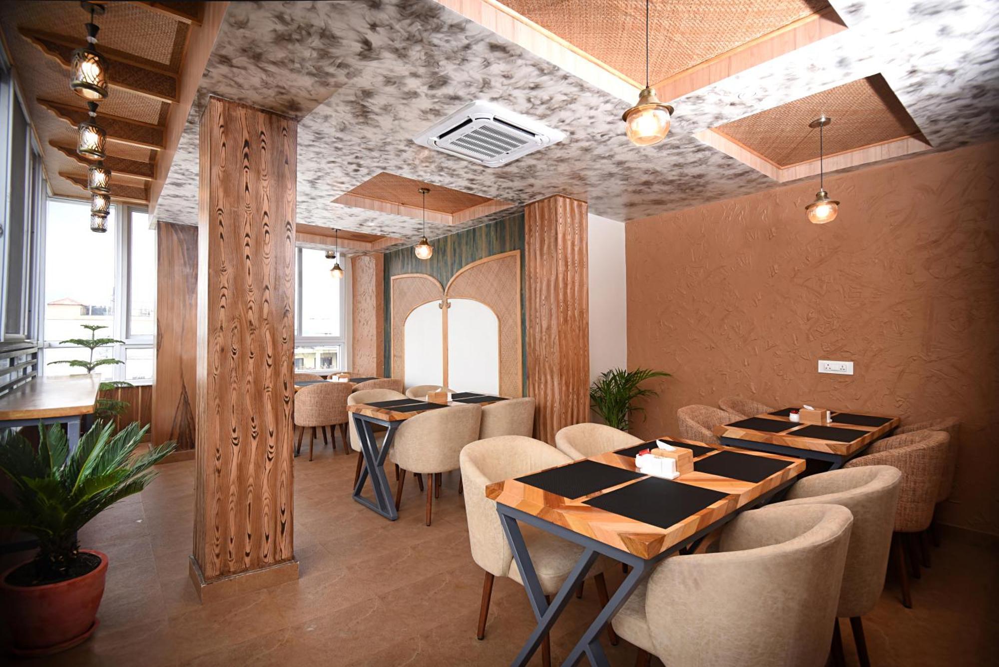 Hotel Vistara Katmandou Extérieur photo